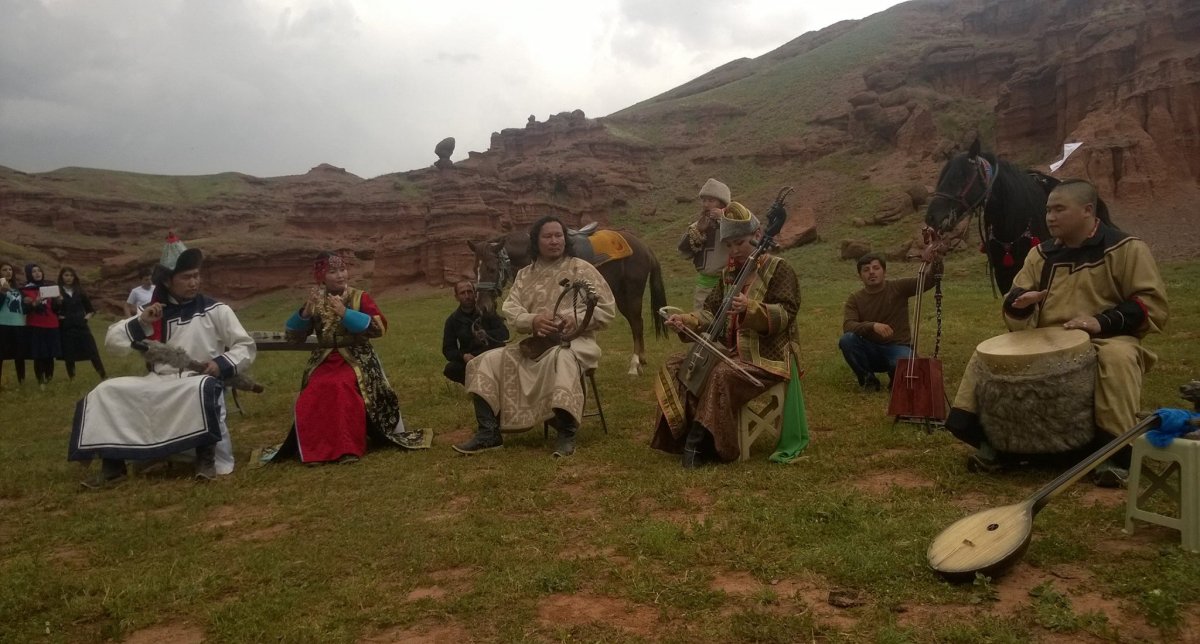 Олон улсад танигдсан язгуур урлагийн “Алтай” хамтлаг тоглолтоо хийнэ